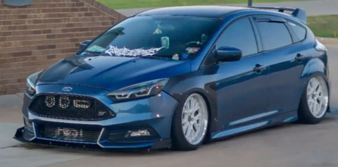 2018 Ford Focus ST in blue