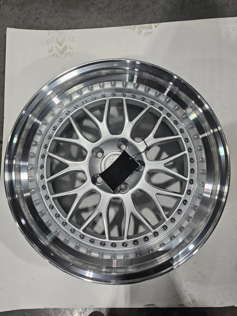 ESR Wheels SR01 Hypersilver w/Machined Lip 18x9.5 | 5x114.3 (89551422 SR01HS-ML) - Return