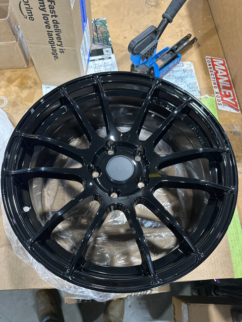 AVID1 AV20 Gloss Black 17x8 | 5x114.3 (AV2017805H35GBK) - Return