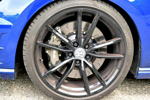 Essex Designed AP Racing Radi-CAL Brake Kit - Front | 2015+ VW Golf Mk7 GTI/R (13.01.10056)