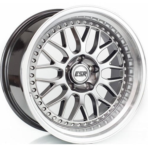 ESR Wheels SR01 Hypersilver w/ Machined Lip 18x10.5 | 5x112 (80551415 SR01HS-ML 5X112)