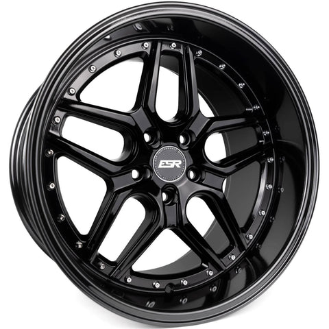 ESR Wheels CS15 Gloss Black 18x9.5 | 5x105 (89550035 CS15GBLK 5X105)