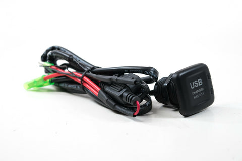 NSV Integration: Dual USB Charging Port - Universal / Black / 2.1A / White backlit (USBCH-MERCE-00)