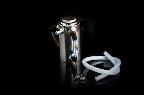 Weapon R Coolant Catch Tank 18 Fl Oz | Universal (826-211-101)